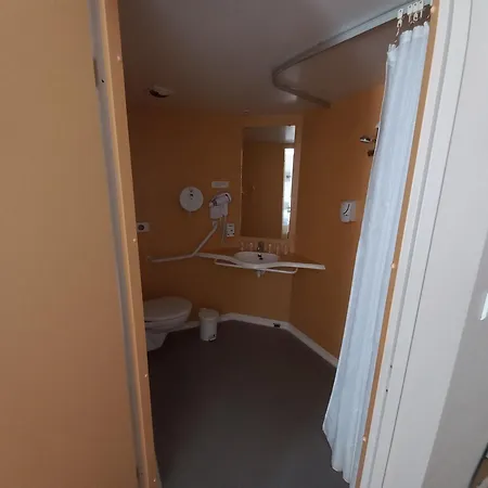 La Metairie & Piscine Отель Корд-сюр-Сьель