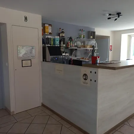 Отель La Metairie & Piscine Корд-сюр-Сьель