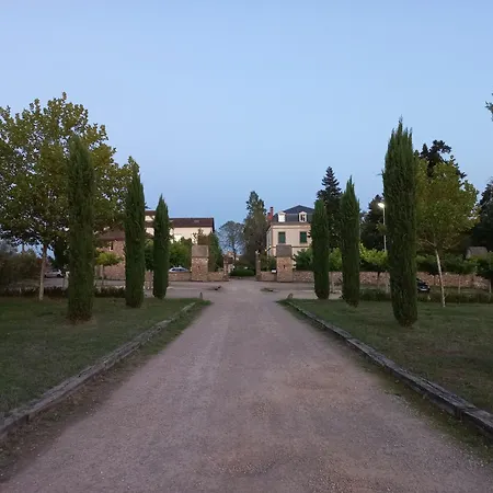 La Metairie & Piscine 2* Корд-сюр-Сьель