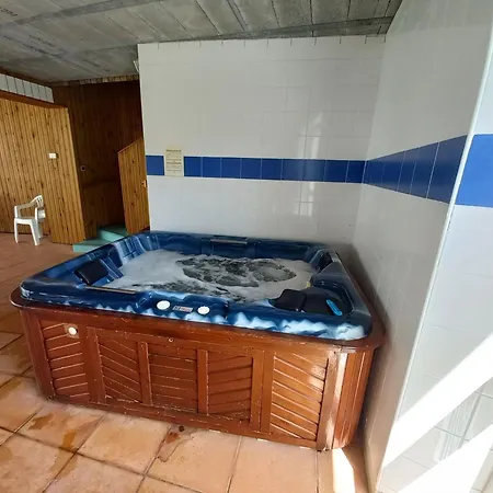 Отель La Metairie & Piscine Корд-сюр-Сьель