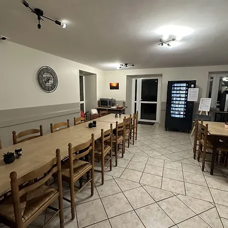 La Metairie & Piscine 2* Корд-сюр-Сьель