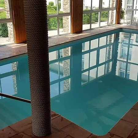 La Metairie & Piscine Отель Корд-сюр-Сьель