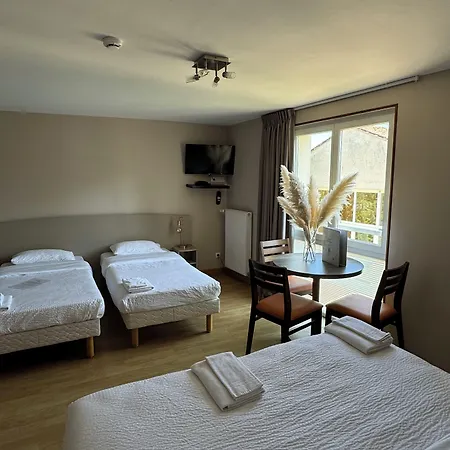 Отель La Metairie & Piscine 2*