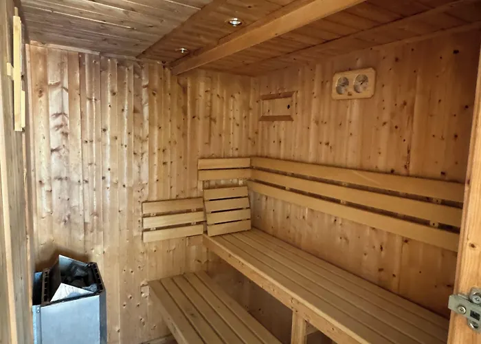 La Metairie & Piscine Hotel 2*