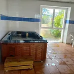 La Metairie & Piscine 2*