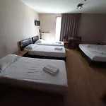 La Metairie & Piscine 호텔 콜드즈수르씨엘