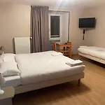 호텔 La Metairie & Piscine 콜드즈수르씨엘