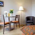 La Metairie & Piscine 호텔 콜드즈수르씨엘