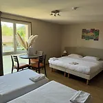La Metairie & Piscine 2*
