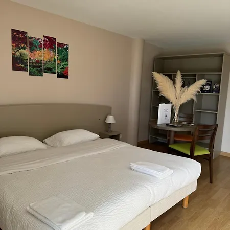 Hotel La Metairie 2 Etoiles Cordes-sur-Ciel