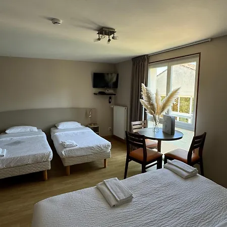 La Metairie & Piscine 2*