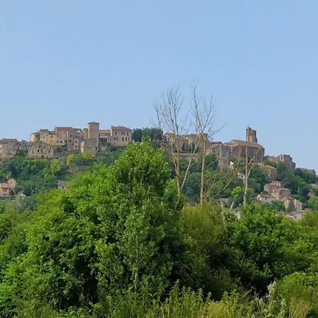 La Metairie & Piscine 2* 西埃勒河畔科尔德